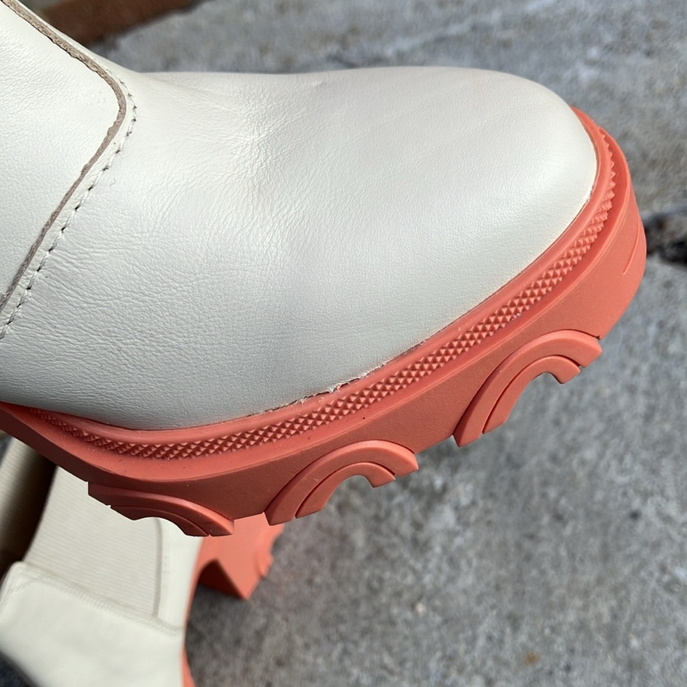 SOREL Women's Brex Heel Chelsea Boots. - Picture 15 of 17